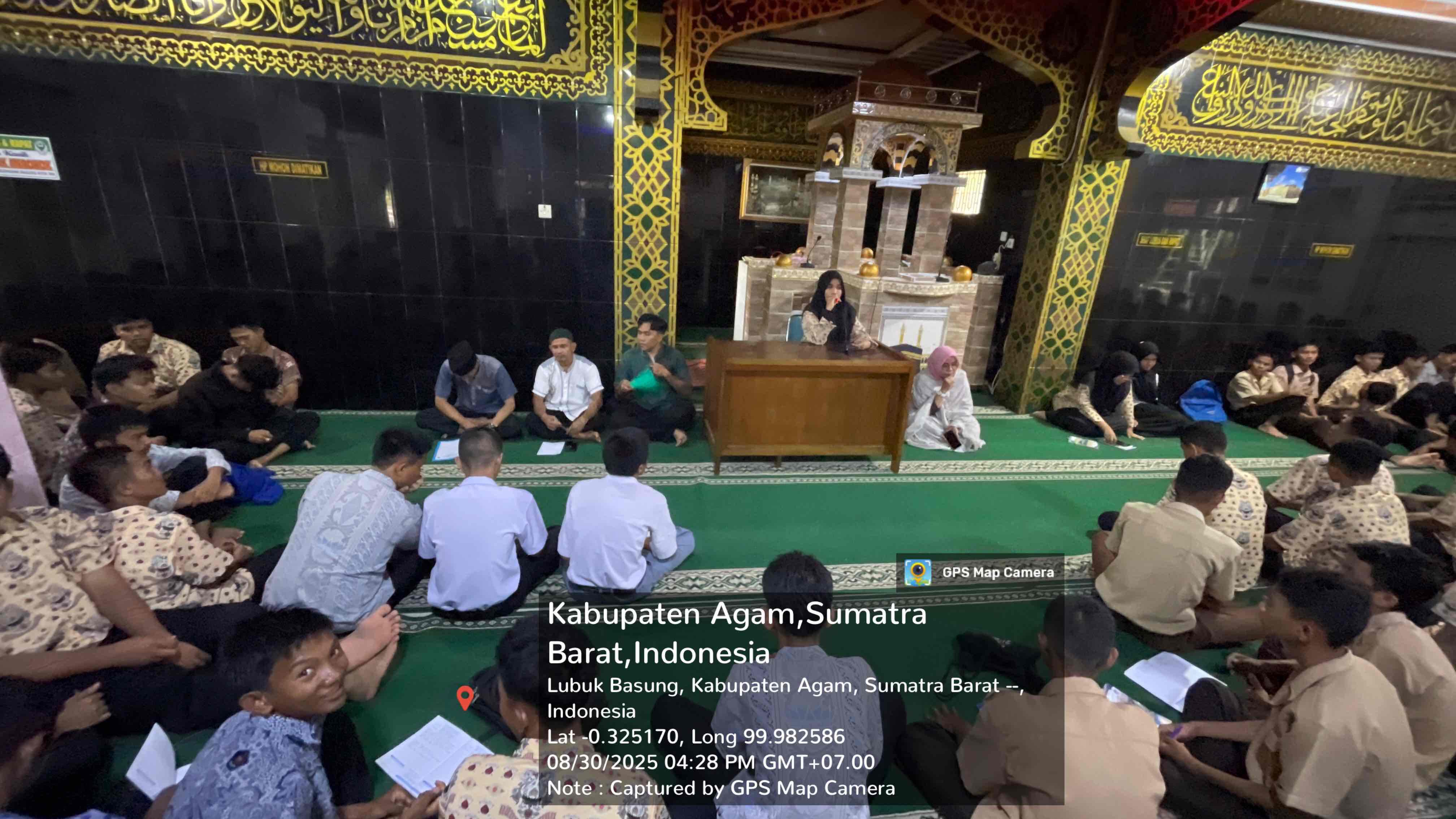 SMKN 1 Lubuk Basung Gelar Wirid Remaja di Masjid Raya Sikabu Kab. Agam